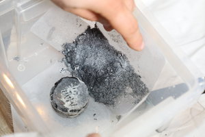 Магниевый образец--умер, везде, где прошлось &quot;неполитическое движение&quot;! Что за вещество насыпалось--химию подзабыл, не соображу. (7148 просмотров) <a class='original' href='./download/file.php?id=101881&mode=view' target=_blank>Загрузить оригинал (6.49 МБ)</a>