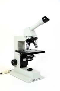 mikroskop-eduval-4_1.JPG (3580 просмотров) <a class='original' href='./download/file.php?id=102121&mode=view' target=_blank>Загрузить оригинал (246.35 КБ)</a>