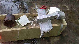 Первое литьё и первый брак. (3010 просмотров) <a class='original' href='./download/file.php?id=102342&mode=view' target=_blank>Загрузить оригинал (486.66 КБ)</a>