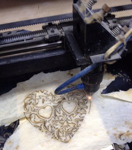 лазер ловаш.jpg (2512 просмотров) <a class='original' href='./download/file.php?id=102865&mode=view' target=_blank>Загрузить оригинал (166.6 КБ)</a>