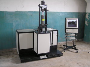 Стенд для испытаний амортизаторов (2754 просмотра) <a class='original' href='./download/file.php?id=103252&mode=view' target=_blank>Загрузить оригинал (2.03 МБ)</a>