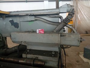 Задняя бабка (пачка сигарет для понимания размера) (7365 просмотров) <a class='original' href='./download/file.php?id=103446&mode=view' target=_blank>Загрузить оригинал (2.1 МБ)</a>