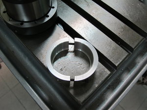 приспособа полухомут (2869 просмотров) <a class='original' href='./download/file.php?id=105847&mode=view' target=_blank>Загрузить оригинал (2.07 МБ)</a>