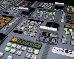 Sony_MVS_7000_Panel.jpg (4887 просмотров) <a class='original' href='./download/file.php?id=106216&mode=view' target=_blank>Загрузить оригинал (113.11 КБ)</a>