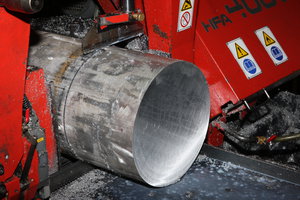 Резка алюминиевых прутков на ленточнопильном станке (5695 просмотров) <a class='original' href='./download/file.php?id=108402&mode=view' target=_blank>Загрузить оригинал (10.63 МБ)</a>