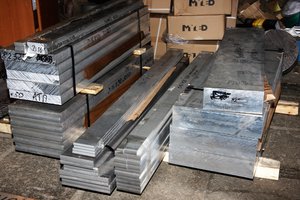 Плита 2024Т351 =101,4мм. Жалко было отдавать как Д16Т. Фактически это материал Д16ЧТ (2024T3, 2024T351, 2124T351-- это всё отличные материалы, типа Д16/Д19 с качественной термичкой, производимые в России для зарубежных самолётостроительных &quot;кооперативов&quot;. А вот если наклеить ярлык пшековской, или немецкой компании, то сразу материал &quot;гуд&quot;, и можно покупать в два раза дороже...) (5584 просмотра) <a class='original' href='./download/file.php?id=109030&mode=view' target=_blank>Загрузить оригинал (4.33 МБ)</a>