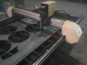 Вот такой кронштейн начал делать. Пока из фанеры для проверки размеров, потом люминий с другими размерами шпинделя (3999 просмотров) <a class='original' href='./download/file.php?id=109875&mode=view' target=_blank>Загрузить оригинал (2.37 МБ)</a>