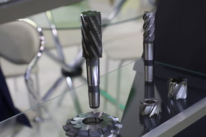 Индусов нет, но левитация есть. Как фрезеровать люминь будет, тоже без оправок? (понравилось решение) (8024 просмотра) <a class='original' href='./download/file.php?id=111652&mode=view' target=_blank>Загрузить оригинал (5.43 МБ)</a>