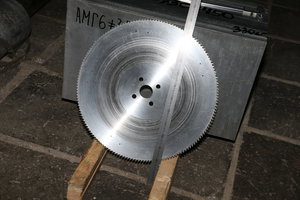 Вот что бывает, если долго мучить фрезу. (5152 просмотра) <a class='original' href='./download/file.php?id=111885&mode=view' target=_blank>Загрузить оригинал (9.36 МБ)</a>