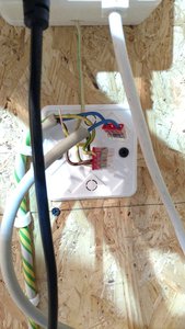 Клемник.jpg (2784 просмотра) <a class='original' href='./download/file.php?id=113990&mode=view' target=_blank>Загрузить оригинал (173.05 КБ)</a>