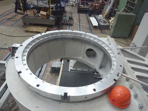 Эту алюминиевую штукенцию на наши полочки не положишь. И снизу не снимешь. (5966 просмотров) <a class='original' href='./download/file.php?id=114975&mode=view' target=_blank>Загрузить оригинал (6.69 МБ)</a>