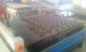 Лист толщиной 20мм, из которого уже вырезано некоторое количество деталей (15288 просмотров) <a class='original' href='./download/file.php?id=115188&mode=view' target=_blank>Загрузить оригинал (1.55 МБ)</a>