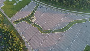 ФОТО ПАРК ПАТРИОТ: АВТОСТОЯНКА. КУБИНКА ЛЕТО 2017 (18816 просмотров) <a class='original' href='./download/file.php?id=116193&mode=view' target=_blank>Загрузить оригинал (961.56 КБ)</a>