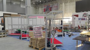 Какие-то полки для какого-то дюраля какого-то завода, в павильоне, напротив входа в парк &quot;ПАТРИОТ&quot; (18669 просмотров) <a class='original' href='./download/file.php?id=118403&mode=view' target=_blank>Загрузить оригинал (4.56 МБ)</a>