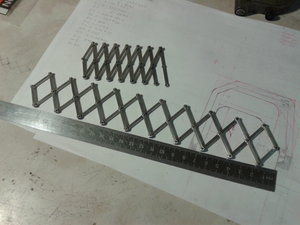 пилил из полутора миллиметрового дюраля (2288 просмотров) <a class='original' href='./download/file.php?id=118881&mode=view' target=_blank>Загрузить оригинал (1.06 МБ)</a>