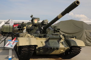 Боевая техника на открытой экспозиции в парке Патриот на АРМИЯ-2017 (18308 просмотров) <a class='original' href='./download/file.php?id=119296&mode=view' target=_blank>Загрузить оригинал (7.67 МБ)</a>