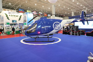 Геликоптер. В 2018г., очевидно, такие экспозиции вдоль главного прохода в павильонах в парке Патриот на АРМИЯ-2018 будут запрещены (18289 просмотров) <a class='original' href='./download/file.php?id=119313&mode=view' target=_blank>Загрузить оригинал (9.43 МБ)</a>