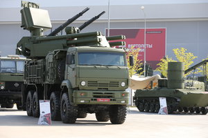 Военная техника на МВТФ «АРМИЯ-2017», открытая экспозиция (18115 просмотров) <a class='original' href='./download/file.php?id=119488&mode=view' target=_blank>Загрузить оригинал (8.55 МБ)</a>