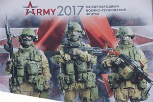 Патриотические плакаты на МВТФ «АРМИЯ-2017», открытая экспозиция, около п. А (18115 просмотров) <a class='original' href='./download/file.php?id=119507&mode=view' target=_blank>Загрузить оригинал (10.47 МБ)</a>