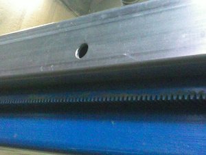 Направляющая и рейка. (13255 просмотров) <a class='original' href='./download/file.php?id=12051&mode=view' target=_blank>Загрузить оригинал (382.28 КБ)</a>