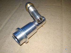 Видно подшипник в котором вращается резак (4536 просмотров) <a class='original' href='./download/file.php?id=122184&mode=view' target=_blank>Загрузить оригинал (1.01 МБ)</a>