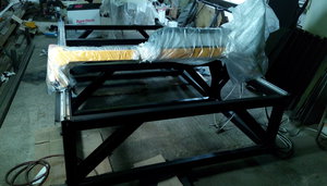 В процессе покраски станины. (2977 просмотров) <a class='original' href='./download/file.php?id=124027&mode=view' target=_blank>Загрузить оригинал (3.96 МБ)</a>