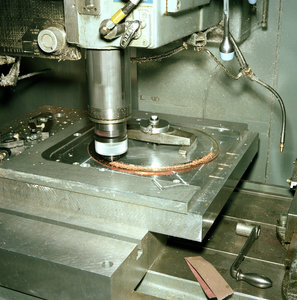 ФОТО ВОЯДЖЕР ПЛАСТИНКА МЕЖЗВЁЗДНОЕ ПОСЛАНИЕ ФРЕЗЕРОВКА МЕДНОЙ ДЕТАЛИ.jpg (4291 просмотр) <a class='original' href='./download/file.php?id=125884&mode=view' target=_blank>Загрузить оригинал (4.4 МБ)</a>