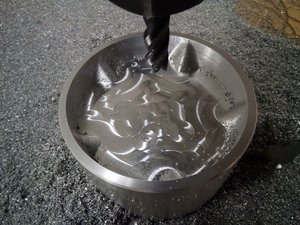 черновая обработка. Фреза прямая 10мм. S8000, F500, слой 0,33мм, СОЖ - ВД40 (3776 просмотров) <a class='original' href='./download/file.php?id=130327&mode=view' target=_blank>Загрузить оригинал (230.73 КБ)</a>