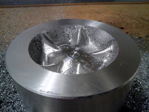 Черновая обработка. Ф10 прямая, S9000, f500, заглубление 0,25мм. (3641 просмотр) <a class='original' href='./download/file.php?id=130605&mode=view' target=_blank>Загрузить оригинал (105.46 КБ)</a>