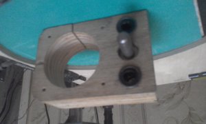 Вариант кронштейна, стягивался простым хомутом (вариант забракован как неудобный) (2812 просмотров) <a class='original' href='./download/file.php?id=131221&mode=view' target=_blank>Загрузить оригинал (1.13 МБ)</a>