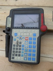 пульт.JPG (2579 просмотров) <a class='original' href='./download/file.php?id=13151&mode=view' target=_blank>Загрузить оригинал (77 КБ)</a>