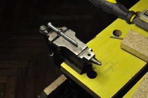 микротокара из тисков и подшипника .JPG (5746 просмотров) <a class='original' href='./download/file.php?id=1316&mode=view' target=_blank>Загрузить оригинал (207.61 КБ)</a>