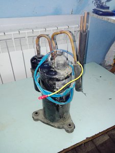 Компрессор из кондиционера (3614 просмотров) <a class='original' href='./download/file.php?id=132229&mode=view' target=_blank>Загрузить оригинал (3.84 МБ)</a>