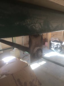 Внизу не обычный всем привычный винт, а строительная шпилька. (2598 просмотров) <a class='original' href='./download/file.php?id=135979&mode=view' target=_blank>Загрузить оригинал (62.67 КБ)</a>