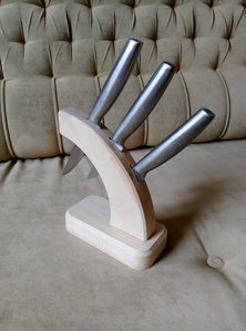 подставка для ножей из Бука (5327 просмотров) <a class='original' href='./download/file.php?id=135987&mode=view' target=_blank>Загрузить оригинал (4.07 МБ)</a>