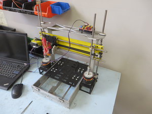 Собрал, пошевелил осями... (7974 просмотра) <a class='original' href='./download/file.php?id=136734&mode=view' target=_blank>Загрузить оригинал (2.82 МБ)</a>