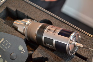 Черное резиновое кольцо - подпружиненное сочленение. Сжатие или изгиб вызывает ESTOP, если задели корпусом датчика что-то (14012 просмотров) <a class='original' href='./download/file.php?id=136998&mode=view' target=_blank>Загрузить оригинал (788.13 КБ)</a>