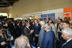 H55R6197.JPG (13440 просмотров) <a class='original' href='./download/file.php?id=138997&mode=view' target=_blank>Загрузить оригинал (8.91 МБ)</a>