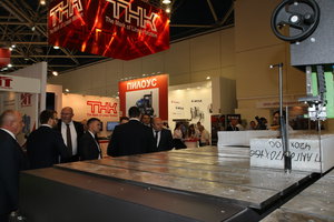 Резка плиты АМГ6. (13440 просмотров) <a class='original' href='./download/file.php?id=139004&mode=view' target=_blank>Загрузить оригинал (8.68 МБ)</a>