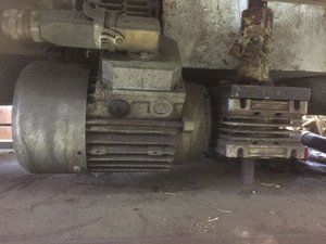 двигатель клеенаносящего вала (3491 просмотр) <a class='original' href='./download/file.php?id=143452&mode=view' target=_blank>Загрузить оригинал (76.26 КБ)</a>