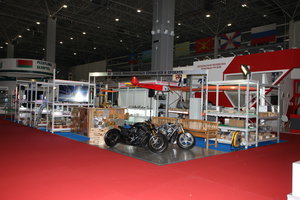 Фото стенда АО ЗАВОД АВИАПРОФИЛЕЙ на АРМИЯ 2018. Куча фрезерованных деталей и заготовок из алюминиевых сплавов. (1975 просмотров) <a class='original' href='./download/file.php?id=145727&mode=view' target=_blank>Загрузить оригинал (9.25 МБ)</a>