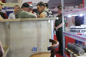 Случайный фотокадр. Очень серьёзный человек. (1953 просмотра) <a class='original' href='./download/file.php?id=145770&mode=view' target=_blank>Загрузить оригинал (7.76 МБ)</a>