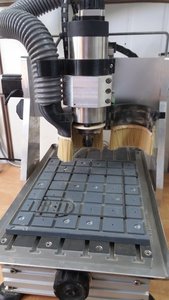 на столе вакуумная плата. очень полезная вещь (1392 просмотра) <a class='original' href='./download/file.php?id=146791&mode=view' target=_blank>Загрузить оригинал (4.29 МБ)</a>