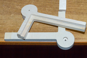 углы - держалки настенного зеркала (2006 просмотров) <a class='original' href='./download/file.php?id=153752&mode=view' target=_blank>Загрузить оригинал (2.85 МБ)</a>