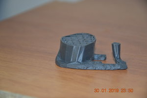 скорость 300, сопло 0.4, слой 0.2 ножки у кота поплыли, заполнение с недоэкструзией (5082 просмотра) <a class='original' href='./download/file.php?id=155815&mode=view' target=_blank>Загрузить оригинал (256.61 КБ)</a>