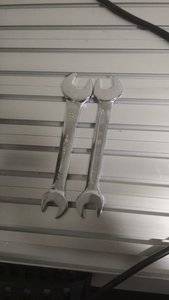 Станок в отличном состоянии. Размер 3040, в комплекте станок, блок управления, два ключа, крепежи к столу , насадка для пылесоса, датчик авто ноля по оси z. (4513 просмотров) <a class='original' href='./download/file.php?id=157175&mode=view' target=_blank>Загрузить оригинал (42.93 КБ)</a>