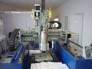 Увидел вот такой станок. Так и непонял, как он работает по Х (16486 просмотров) <a class='original' href='./download/file.php?id=1582&mode=view' target=_blank>Загрузить оригинал (155.91 КБ)</a>