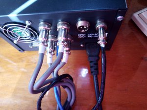 Со стороны разъемов (синий - USB) (4119 просмотров) <a class='original' href='./download/file.php?id=161298&mode=view' target=_blank>Загрузить оригинал (104.25 КБ)</a>