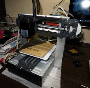 CNC_laser_DVD_16.JPG (5912 просмотров) <a class='original' href='./download/file.php?id=161452&mode=view' target=_blank>Загрузить оригинал (128.8 КБ)</a>