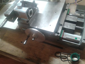 на маховичках будет &quot;зет&quot; метка и лимбы ..<br />.на поперечке  ещё через редуктор для микро подачи. (7348 просмотров) <a class='original' href='./download/file.php?id=165157&mode=view' target=_blank>Загрузить оригинал (1.1 МБ)</a>